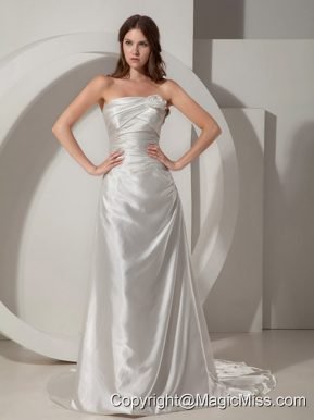 Simple Column / Sheath Strapless Court TrainTaffeta Ruched Wedding Dress