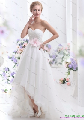 2015 Elegant Sweetheart High Low Wedding Dress with Lace and Hand Made Flowers
