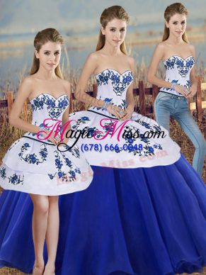 Royal Blue Three Pieces Embroidery and Bowknot Quinceanera Gown Lace Up Tulle Sleeveless Floor Length