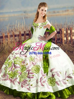 Romantic Olive Green Lace Up Vestidos de Quinceanera Embroidery Sleeveless Floor Length