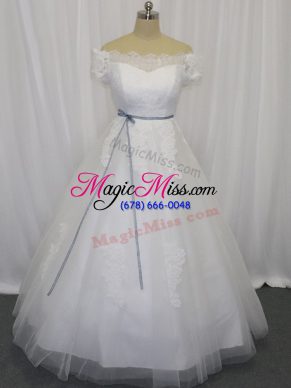 Nice White Tulle Lace Up Wedding Gown Short Sleeves Floor Length Lace and Belt