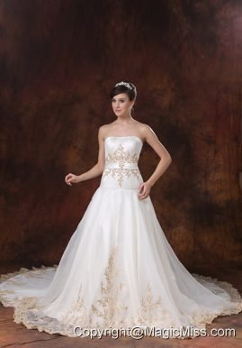 Stylish Embroidery Straps Organza and Taffeta 2013 Wedding Dress Chapel Train