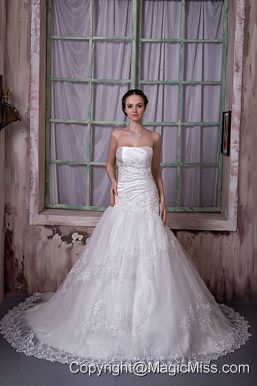 Gorgeous A-line Strapless Chapel Train Taffeta and Lace Appliques Wedding Dress