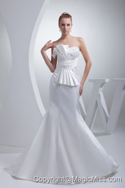 Strapless Satin Mermaid Ruching Appliques Wedding Dress