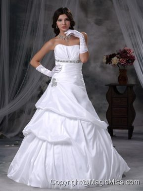 Beautiful A-line Strapless Floor-length Taffeta Beading Wedding Dress