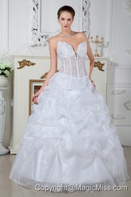 Low Price Ball Gown Sweetheart Floor-length Organza Embroidery Wedding Dress