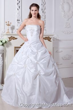 Beautiful A-line Strapless Court Train Taffeta Embroidery Wedding Dress