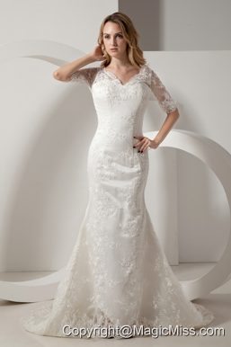 Elegant Mermaid V-neck Court Train Taffeta and Lace Wedding Dress