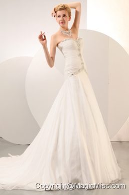 Formal A-line Sweetheart Chapel Train Organza Beading Wedding Dress