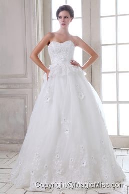 Beautiful A-line Sweetheart Brush Train Tulle Beading and Appliques Wedding Dress