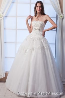 Best A-line Strapless Floor-lengthTulle Beading and Hand Made Flowers Wedding Dress