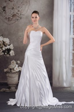 Sweetheart A-line Brush Train Pleat Wedding Dress