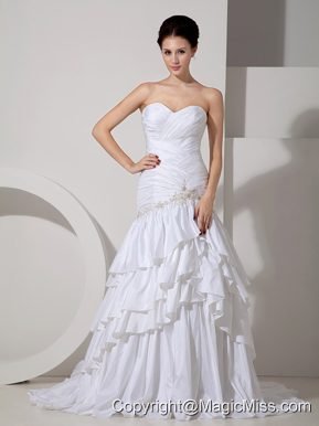 Beautiful Mermaid Sweetheart Court TrainTaffeta Appliques and Ruch Wedding Dress