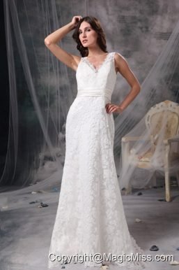 White Column V-neck Brush Train Lace Belt Wedding Dress