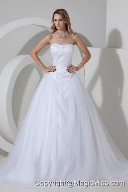 Cheap A-line / Princess Strapless Court Train Tulle Beading Wedding Dress