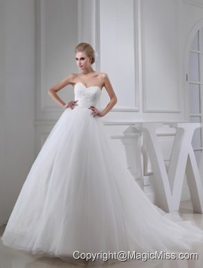 Appliques With Lace Sweetheart Ball Gown Chapel Train Wedding Dress