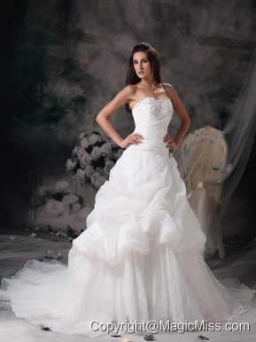 New A-line Sweetheart Court Train Organza Beading Wedding Dress