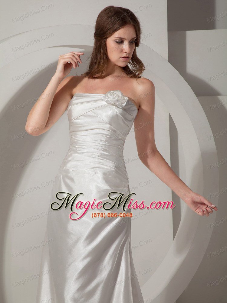 wholesale simple column / sheath strapless court traintaffeta ruched wedding dress