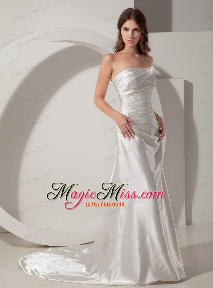 wholesale simple column / sheath strapless court traintaffeta ruched wedding dress