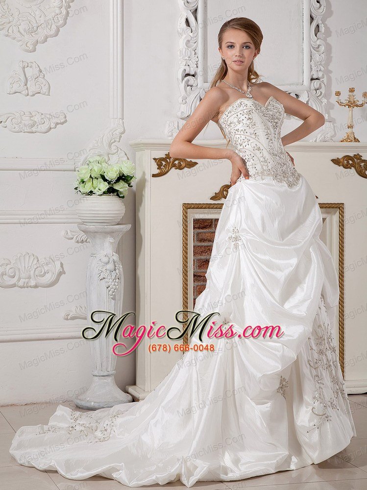 wholesale remarkable a-line sweetheart court train taffeta appliques wedding dress