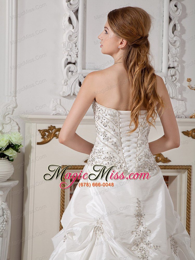 wholesale remarkable a-line sweetheart court train taffeta appliques wedding dress