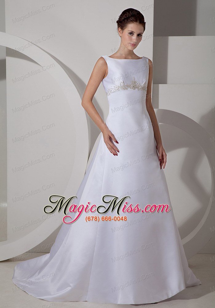 wholesale low price a-line scoop court train satin appliques wedding dress