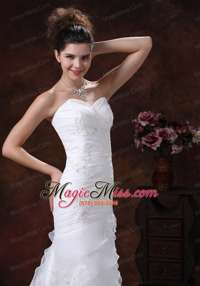 wholesale beautiful and ruched bodice for 2013 wedding dress with appliques sweeetheart organza