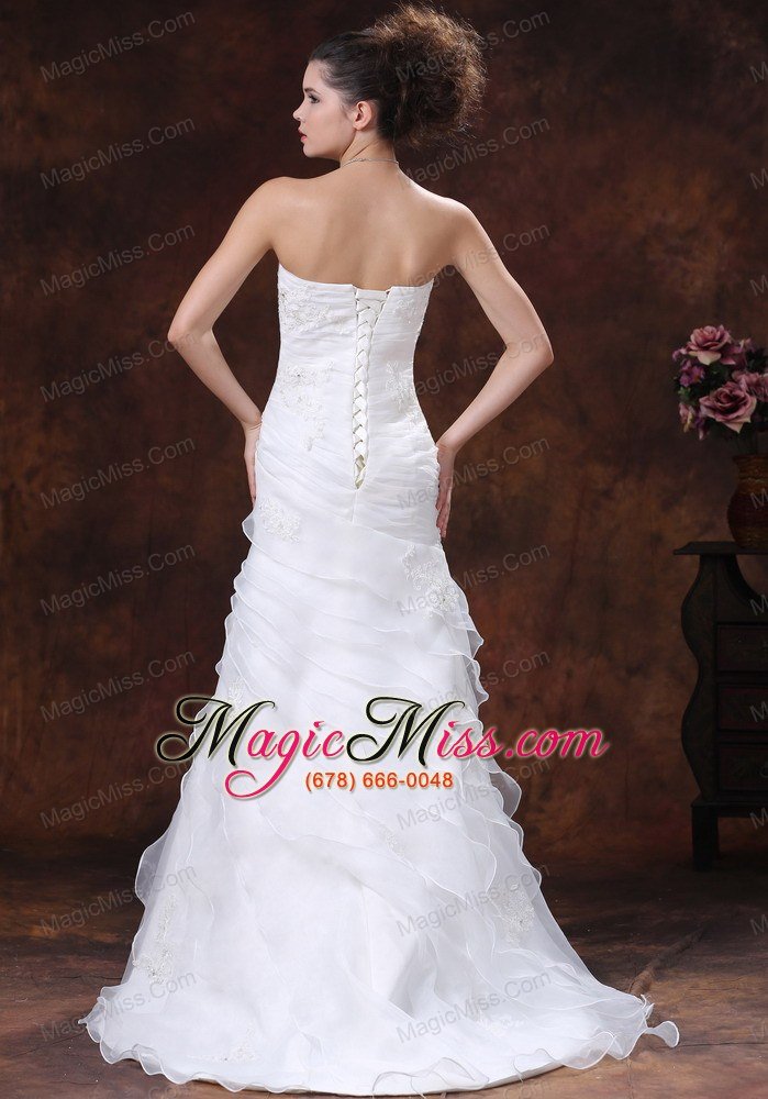 wholesale beautiful and ruched bodice for 2013 wedding dress with appliques sweeetheart organza