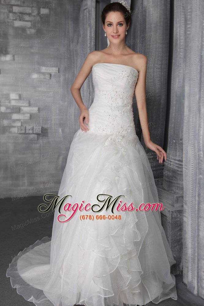 wholesale classical a-line / princess strapless chapel train organza wedding dress