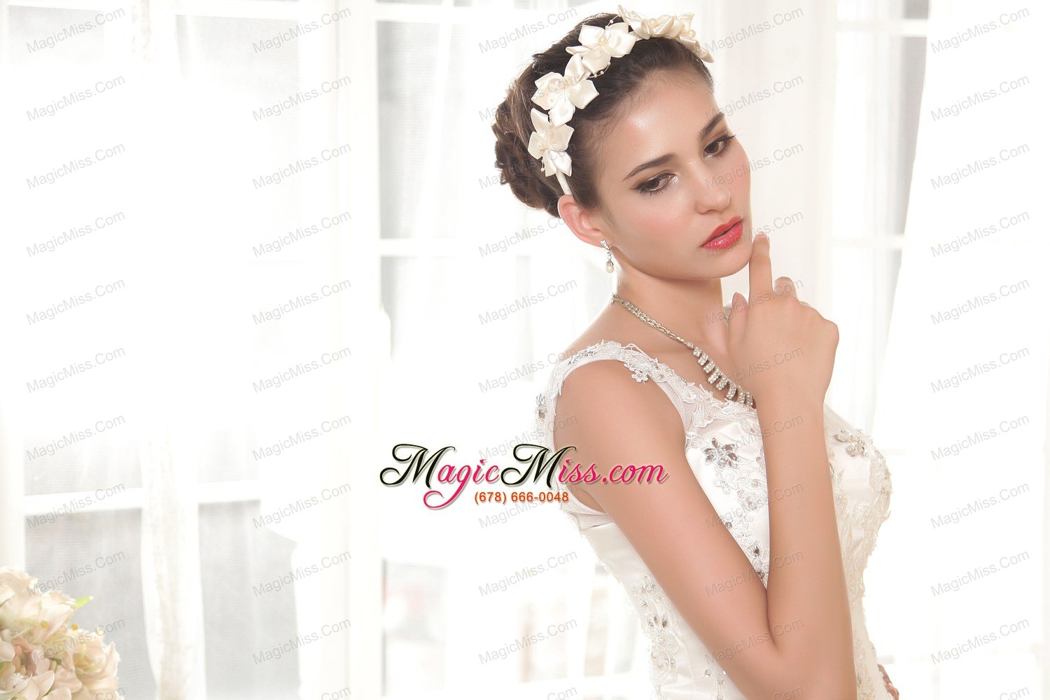 wholesale simple a-line v-neck floor-length tulle and taffeta appliques wedding dress