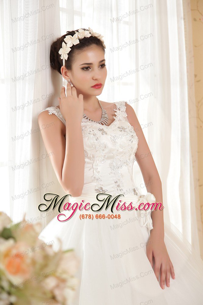 wholesale simple a-line v-neck floor-length tulle and taffeta appliques wedding dress