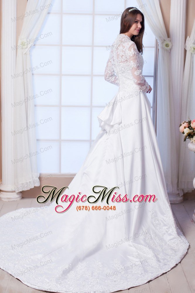 wholesale luxurious a-line v-neck chapel train satin lace and appliques wedding dress