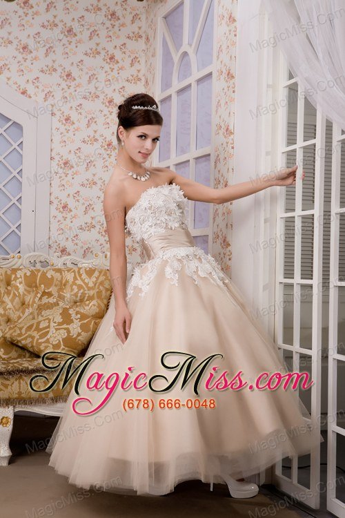 wholesale beautiful a-line strapless ankle-length tulle appliques wedding dress