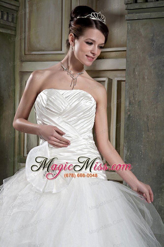 wholesale popular a-line strapless chapel train tulle and taffeta beading wedding dress