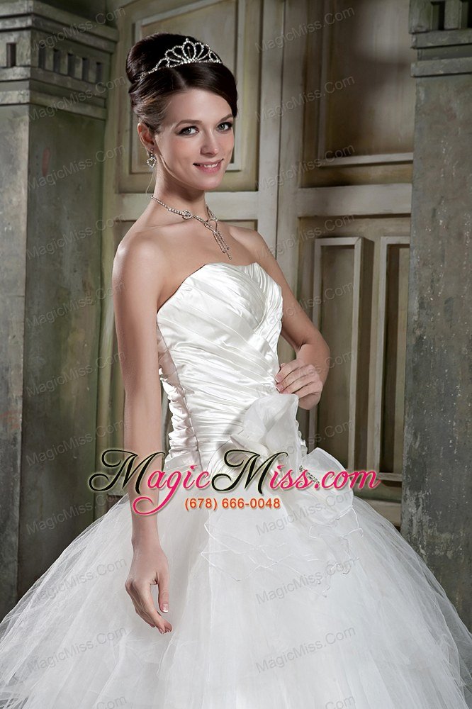 wholesale popular a-line strapless chapel train tulle and taffeta beading wedding dress