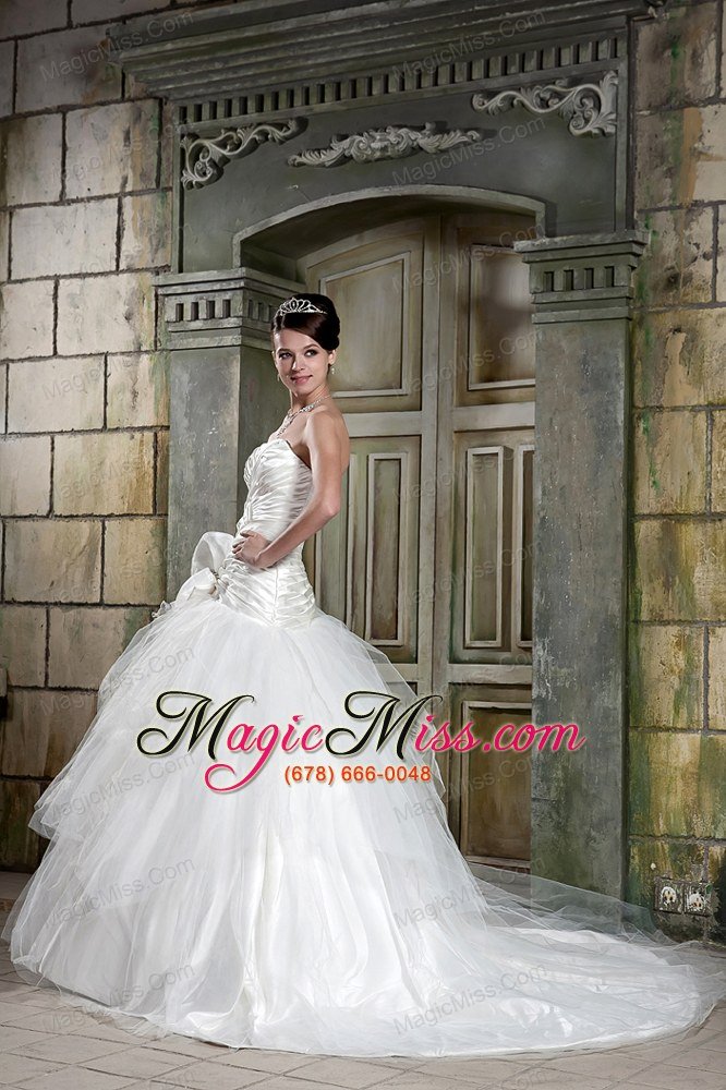 wholesale popular a-line strapless chapel train tulle and taffeta beading wedding dress