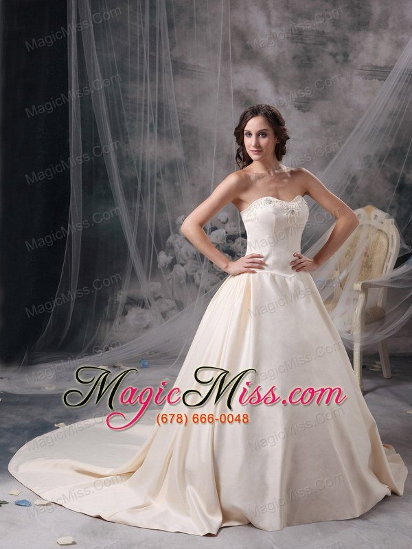 wholesale champagne a-line sweetheart chapel train satin appliques wedding dress