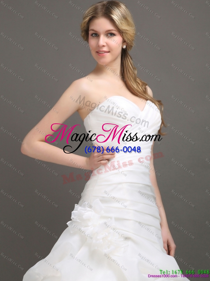 wholesale white sweetheart ruching bridal gowns with chapel train and hand made flower