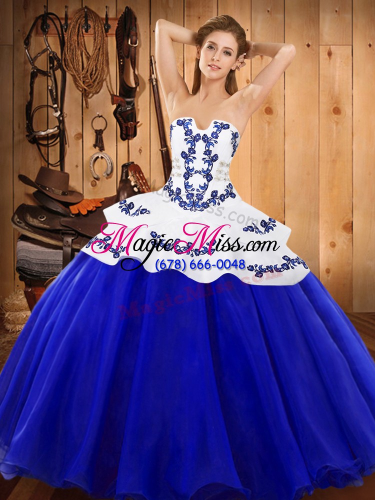 wholesale popular strapless sleeveless satin and organza quinceanera gowns embroidery lace up