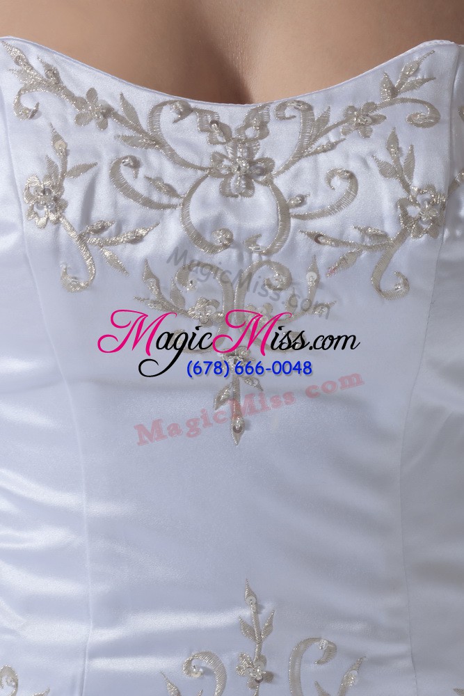 wholesale great white taffeta lace up wedding gowns sleeveless brush train embroidery and pick ups and hand made flower