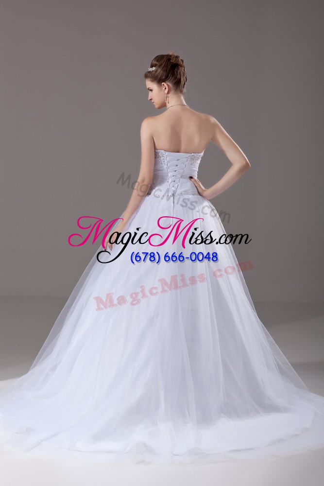 wholesale high class white sleeveless brush train beading and hand made flower wedding gown