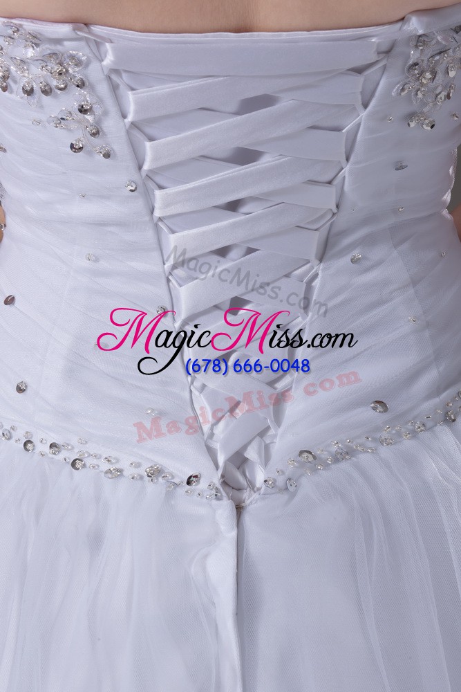 wholesale high class white sleeveless brush train beading and hand made flower wedding gown