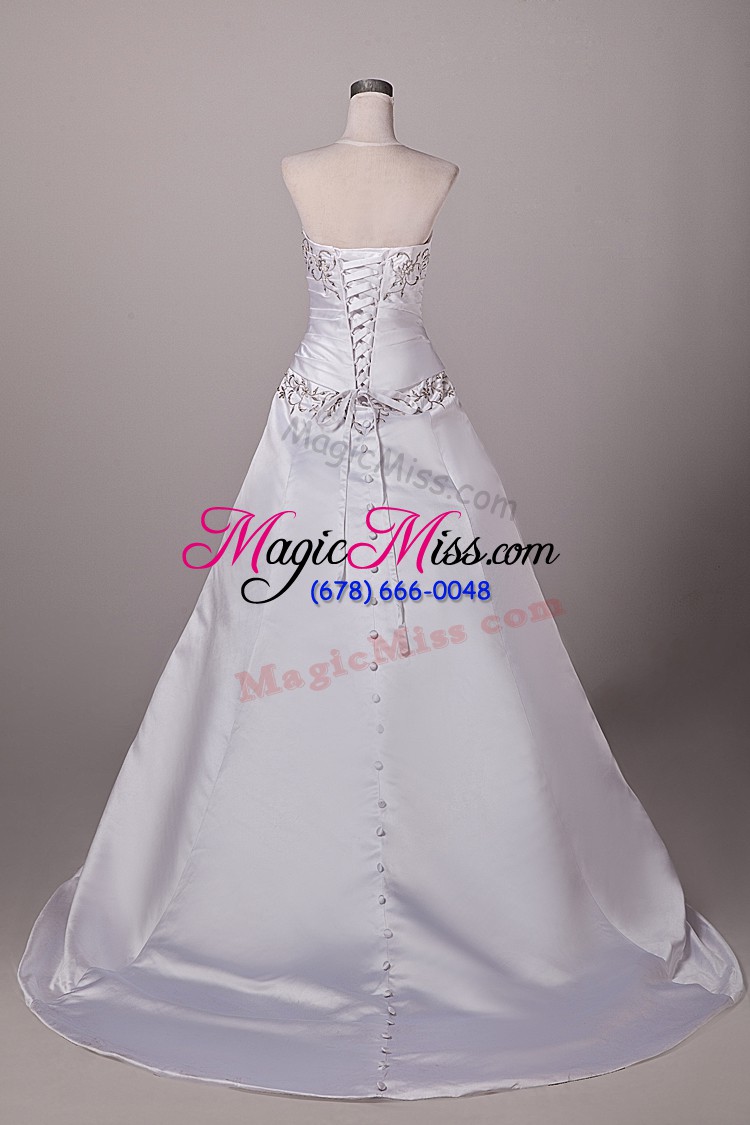 wholesale cheap lace up wedding gown white for wedding party with embroidery brush train