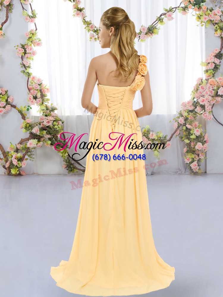 wholesale shining sleeveless chiffon brush train lace up dama dress in gold with hand made flower