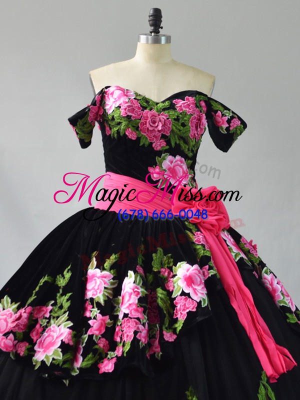 wholesale flirting black lace up quinceanera gowns embroidery sleeveless brush train