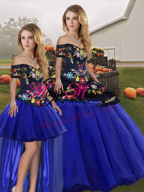 wholesale fashion sleeveless tulle floor length lace up sweet 16 dresses in royal blue with embroidery