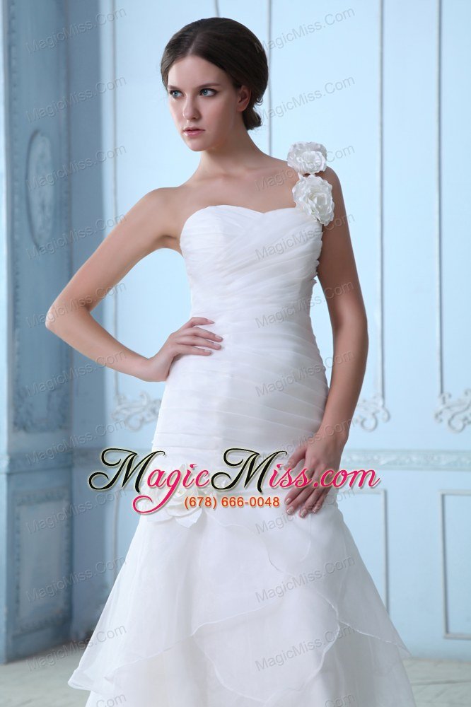 wholesale modest a-line one shoulder court train organza ruch and hand made flowers wedding dress