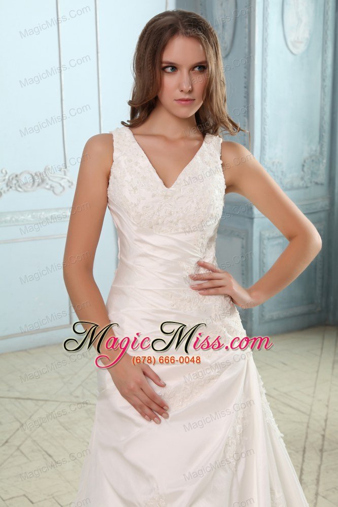 wholesale brand new a-line v-neck court train taffetaruch and appliques wedding dress