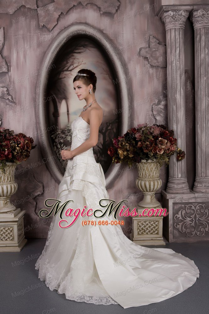 wholesale romantic a-line strapless court train taffeta and lace appliques wedding dress