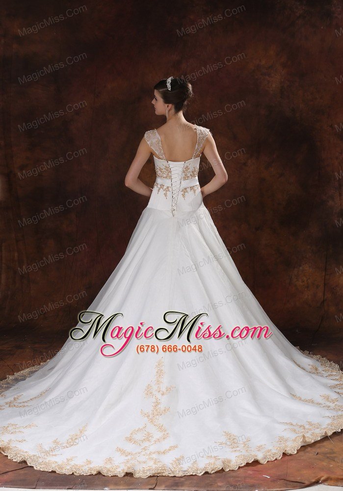 wholesale stylish embroidery straps organza and taffeta 2013 wedding dress chapel train